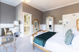 Georgian Honeymoon Suite 3